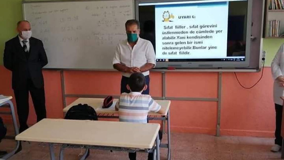 İlçe Milli Eğitim Müdürümüz Sayın Mehmet GÜNGÖR' ün okulumuzu ziyareti