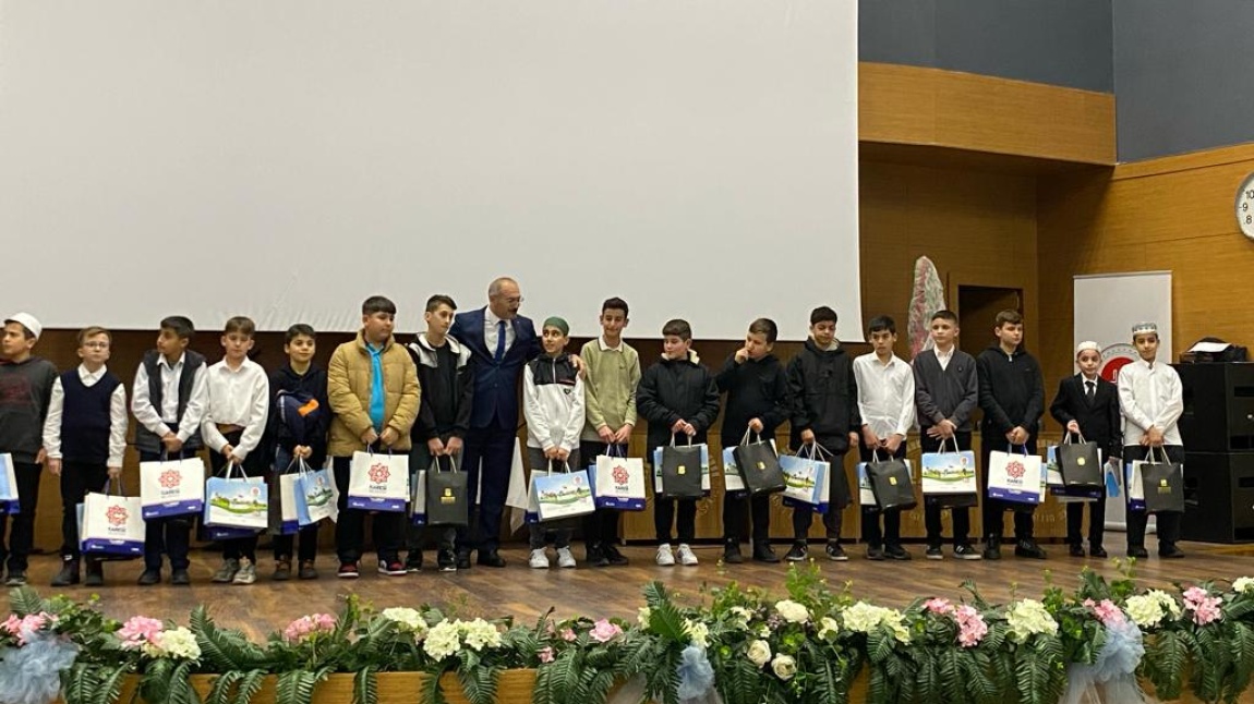 Genç Bilaller Ezan Okuma Yarışması ve Genç Muhafızlar Hafızlık Yarışması Balıkesir İl Finali